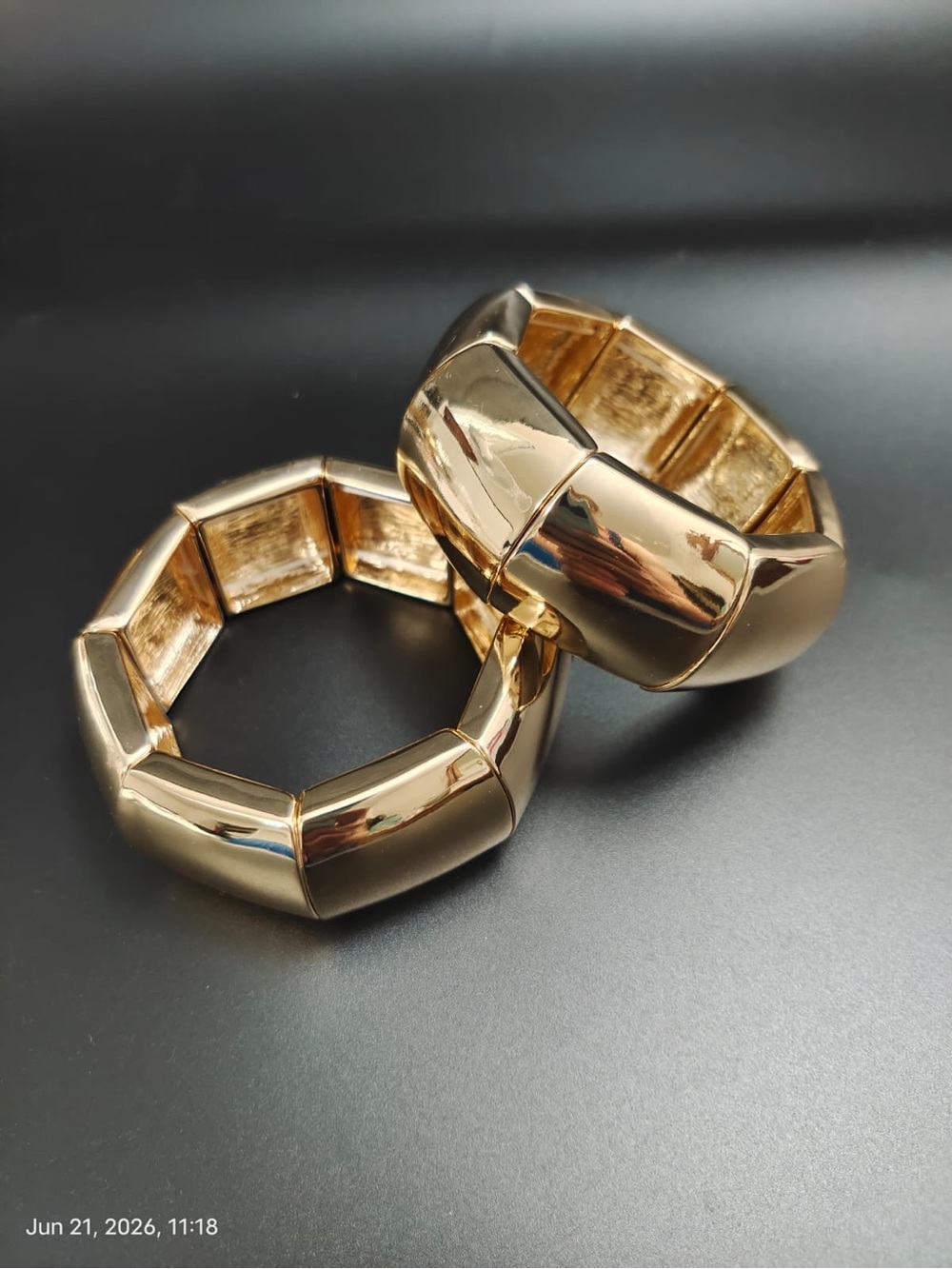 NWOT Open Edit Bold Puff Stretch Bracelet Gold Tone